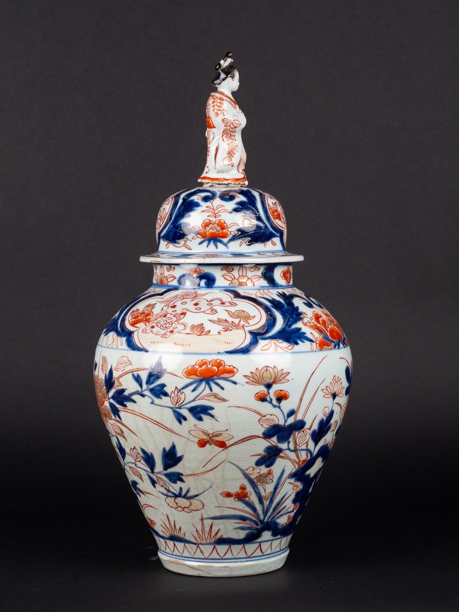 A Vase With Lid, Arita - Imari, Japan, 17th / 18th Century-photo-2