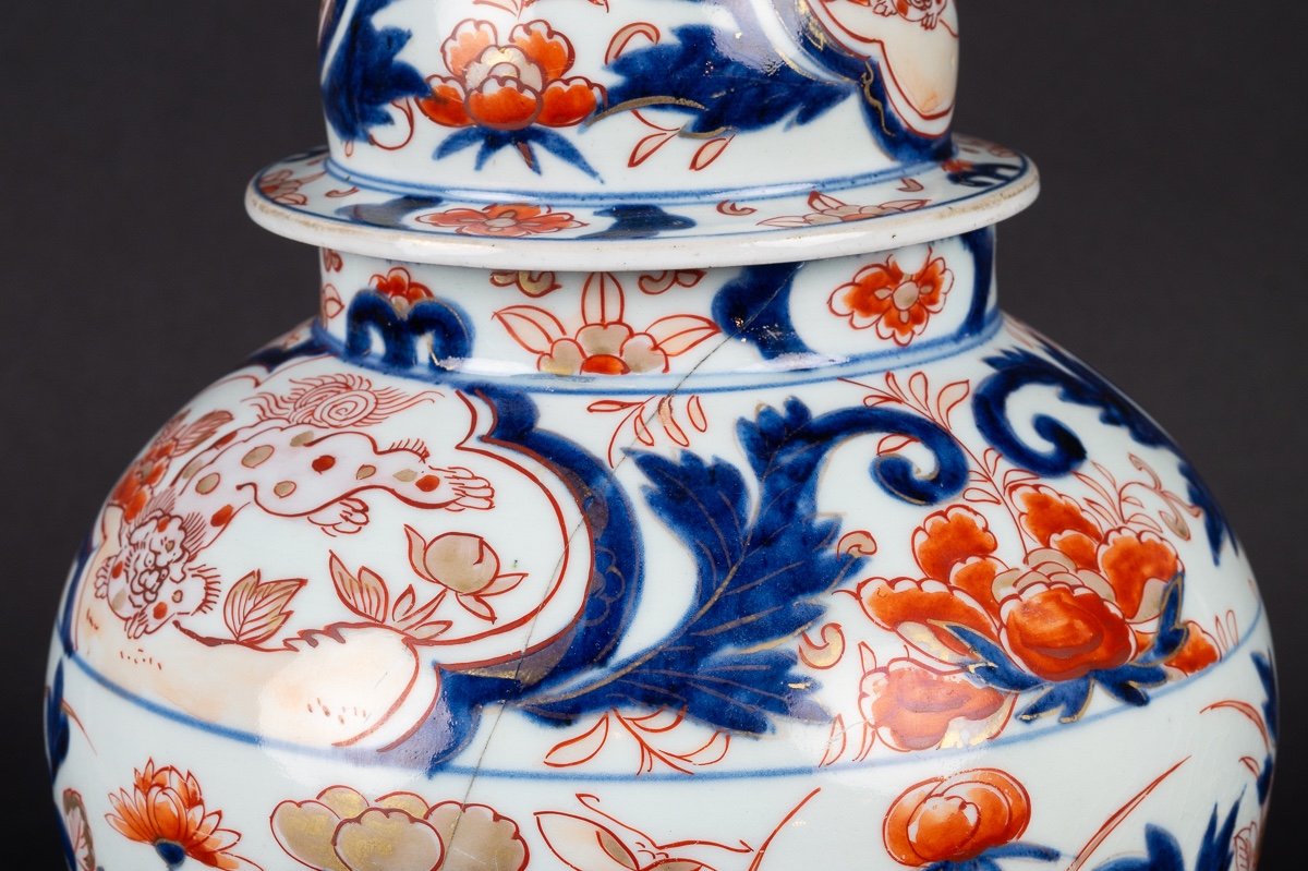 A Vase With Lid, Arita - Imari, Japan, 17th / 18th Century-photo-4