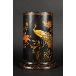 Brush Pot With Peacock And Peony, Lacquer, Japan, Meiji Era (1868-1912).