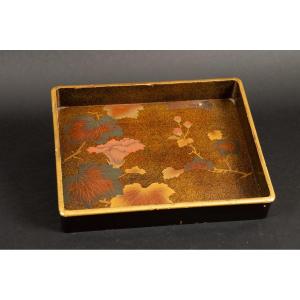 Plateau à Fleurs, Laque, Maki-e, Japon, ère Meiji (1868-1912). 