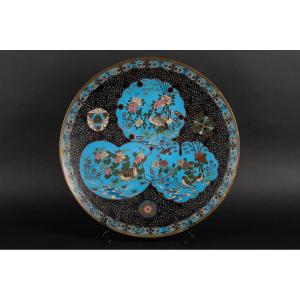 Large Cloisonné Platter, Japan, Meiji Era (1868-1912), Crystal Staircase. 