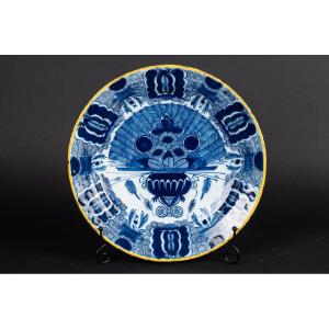Earthenware Dish, Delft, Netherlands, 17th/18th Century.