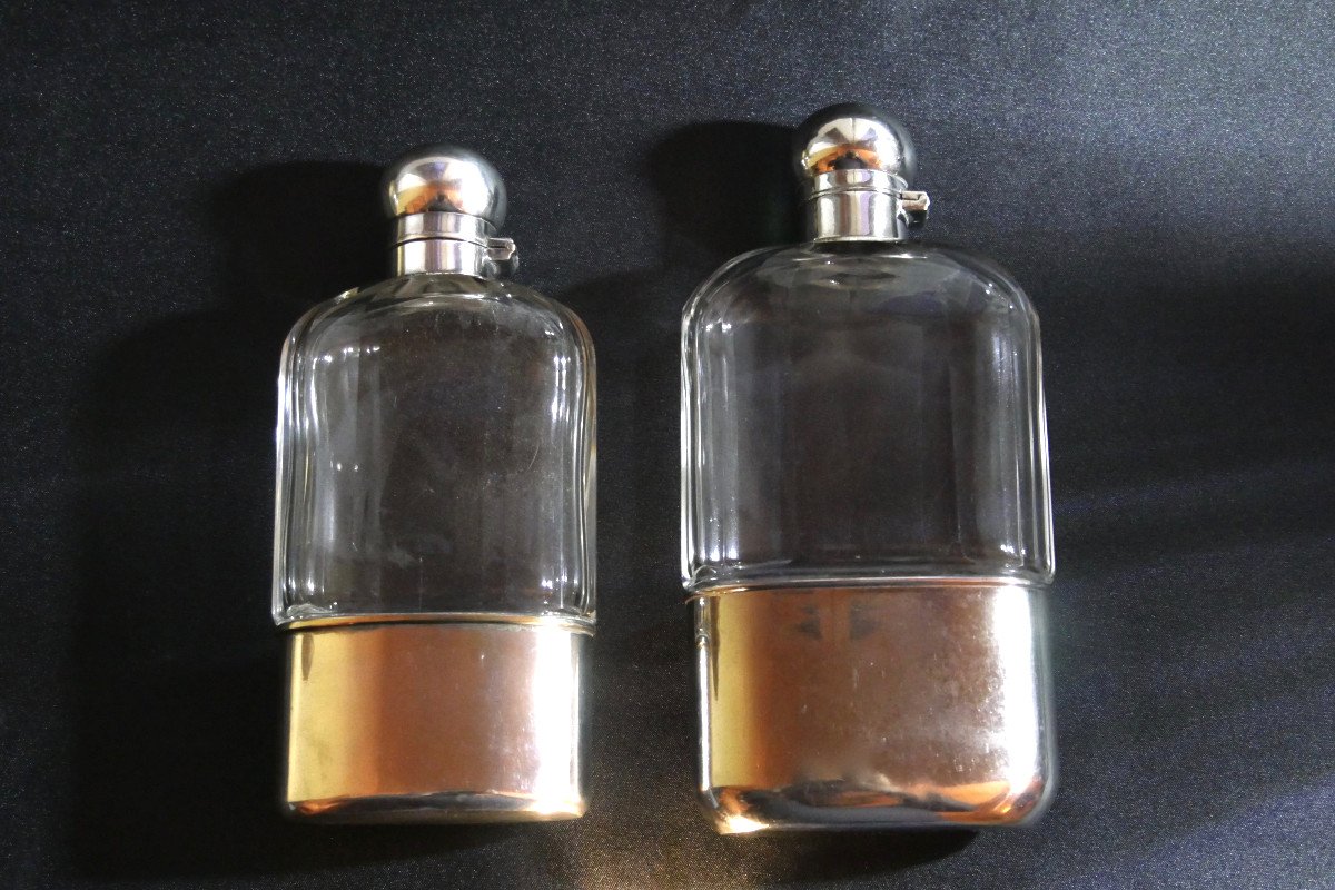 Flasques à alcool – Accessoire de voyage.