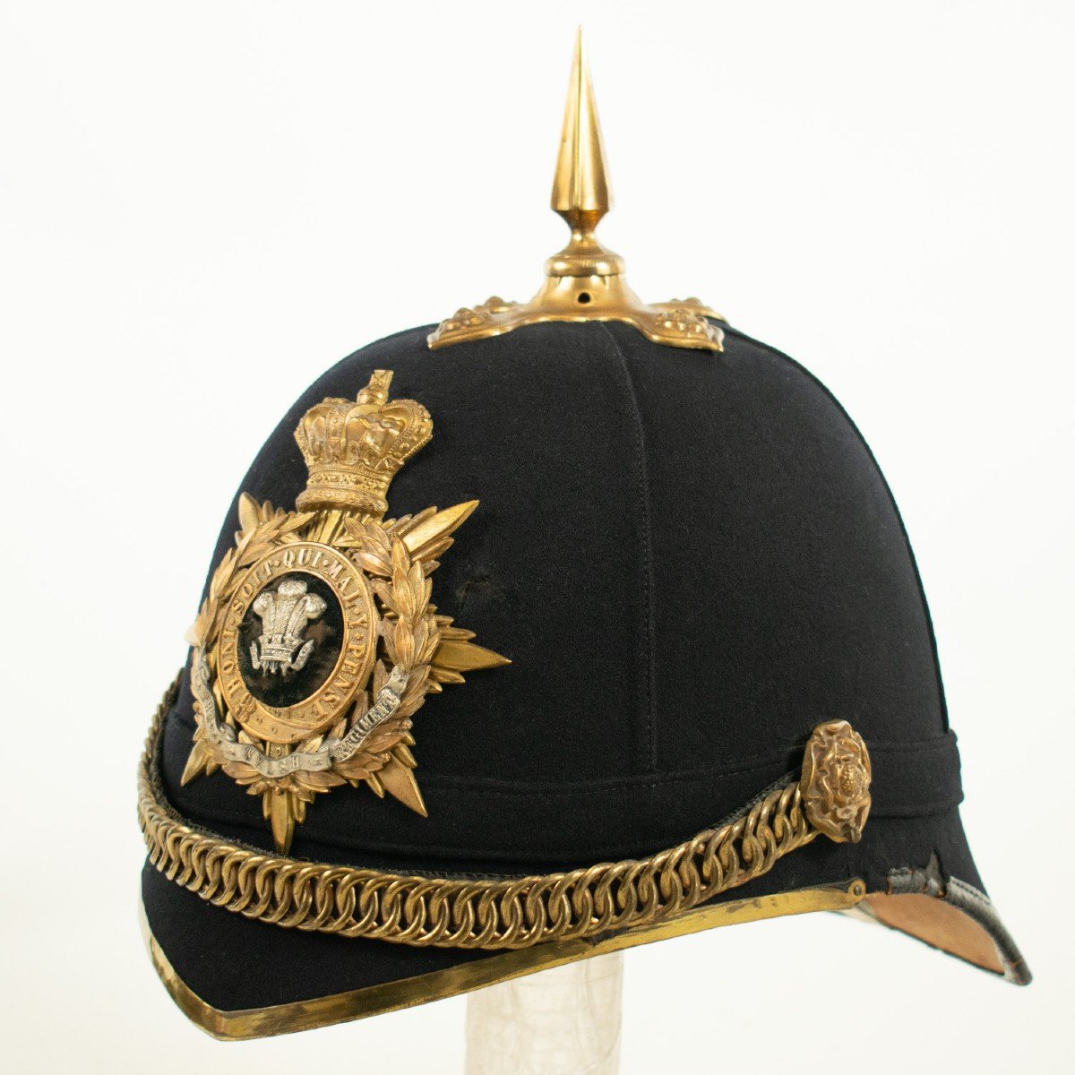 Victorian Regimental Helmet Of The Welsh Regiment-photo-2