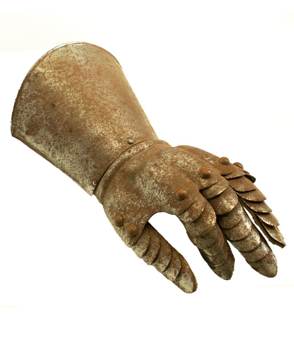 Vintage Reproduction Gauntlet, Early 20th Century.-photo-2