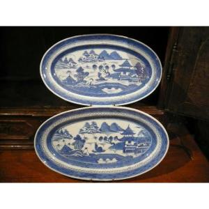 Pair Of Chinese Porcelain Order Dishes From The 1st Half Of The XIXth Century