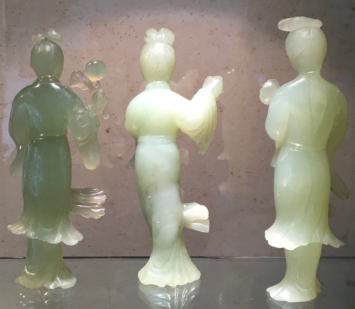 Statuettes de trois Immortelles en jade vert. Chine XIXe - XXe siècle.-photo-3