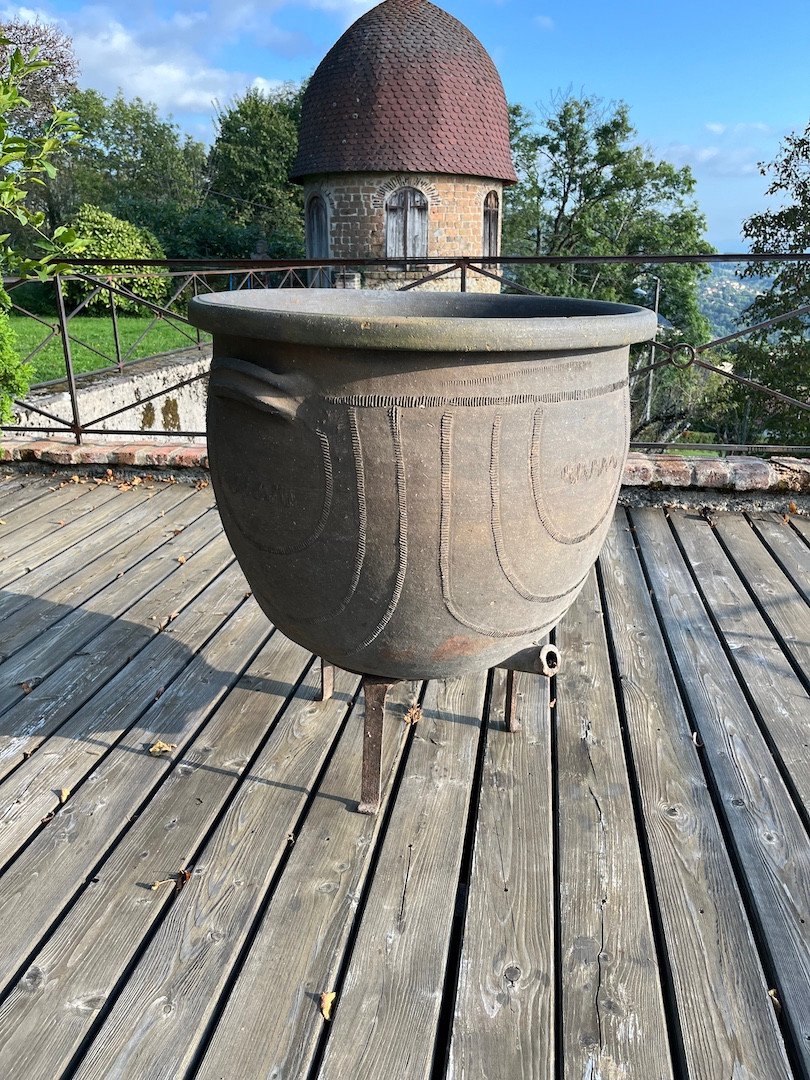 Cuvier Ponne Bujadier Terre Cuite Trépieds Fer Forgé. Poterie d'Auvergne. France XIXe  