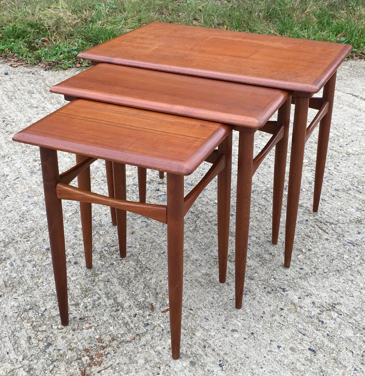 Tables Gigognes Palissandre vintage Scandinaves Poul Hundevad. Danemark Années 1960. 