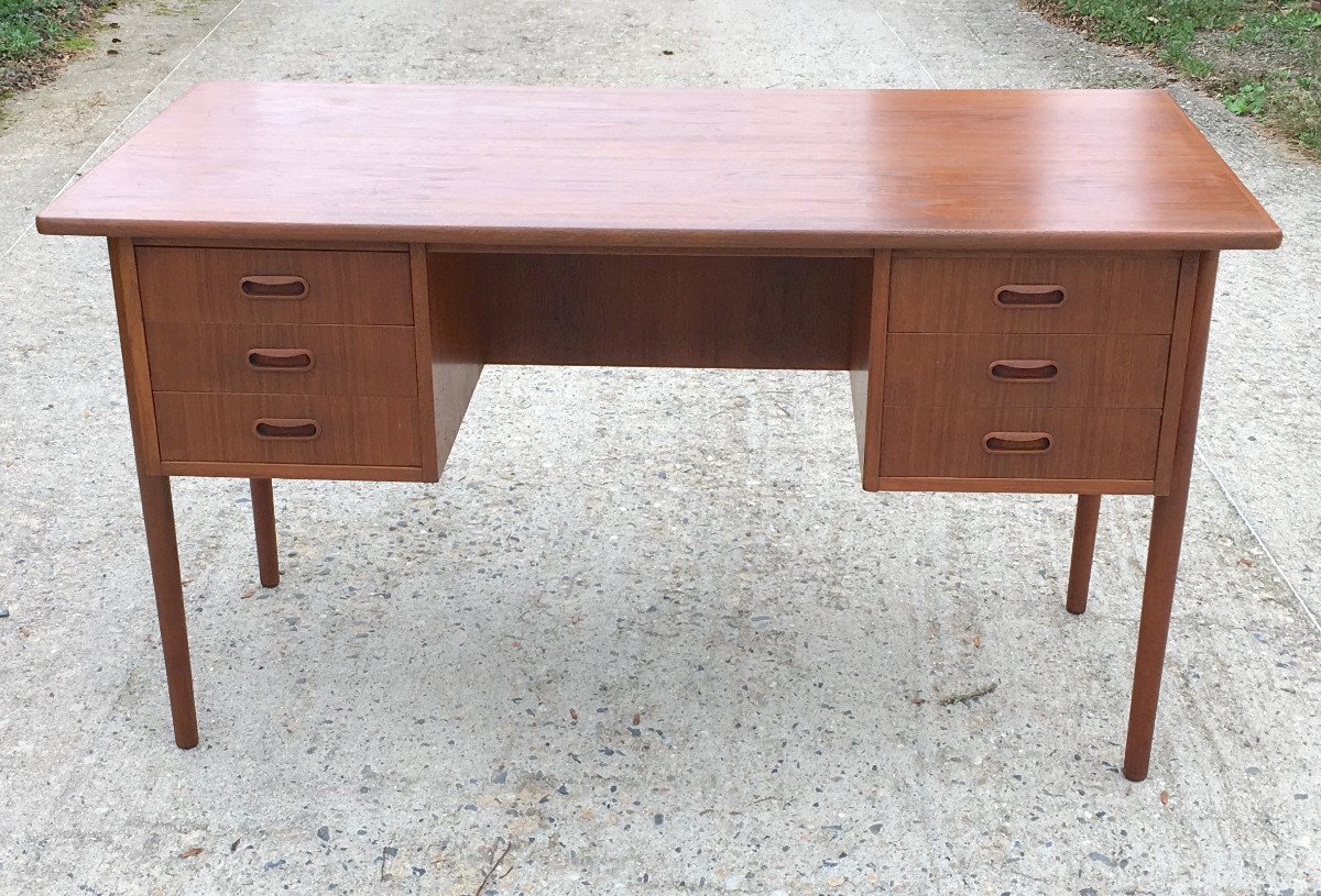 Vintage Scandinavian Mid Century Desk In Rosewood Veneer. Denmark 1960s - 1970s.-photo-2