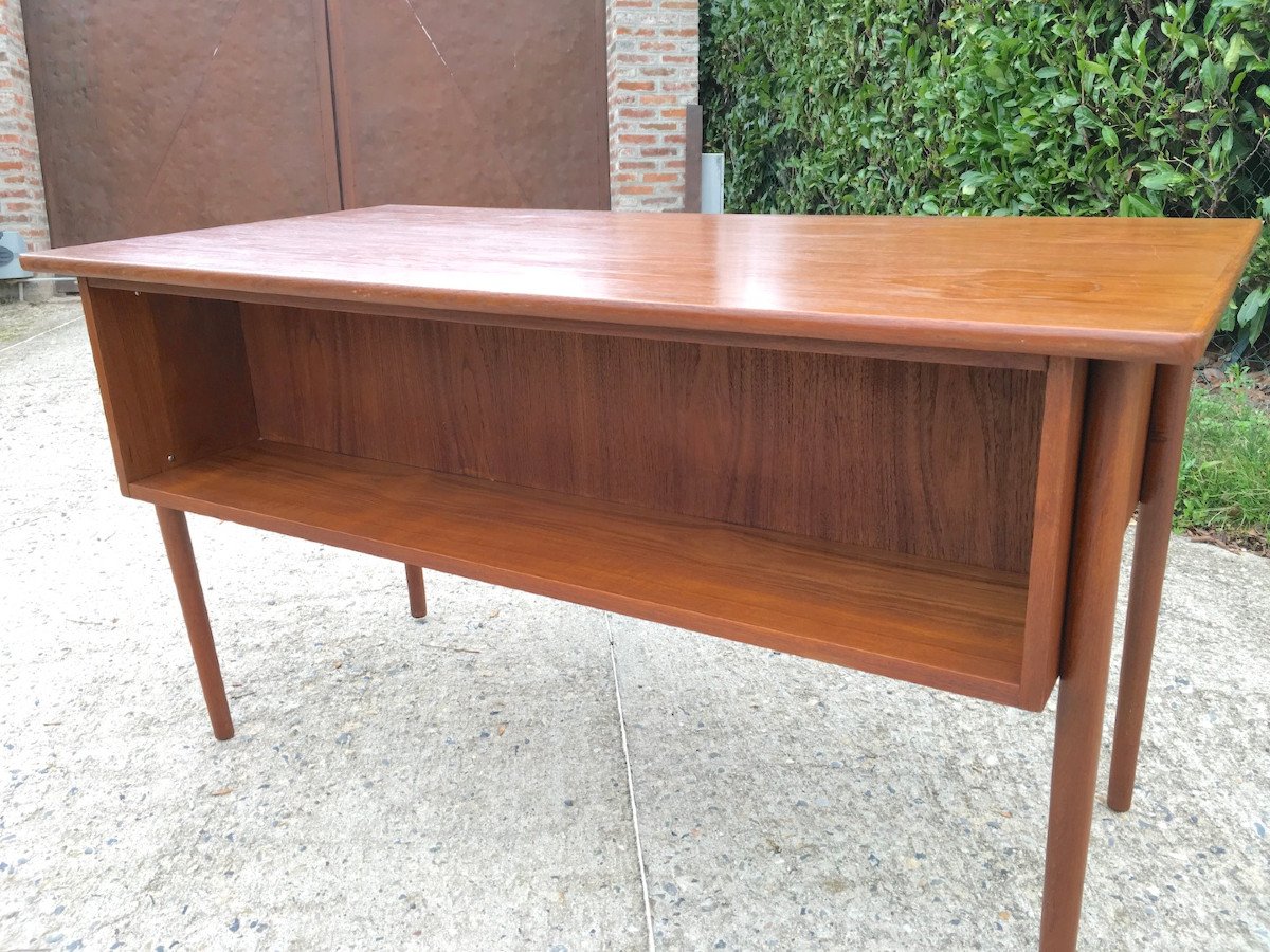 Vintage Scandinavian Mid Century Desk In Rosewood Veneer. Denmark 1960s - 1970s.-photo-4