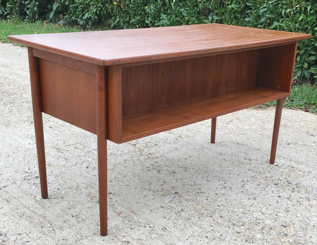 Vintage Scandinavian Mid Century Desk In Rosewood Veneer. Denmark 1960s - 1970s.-photo-2