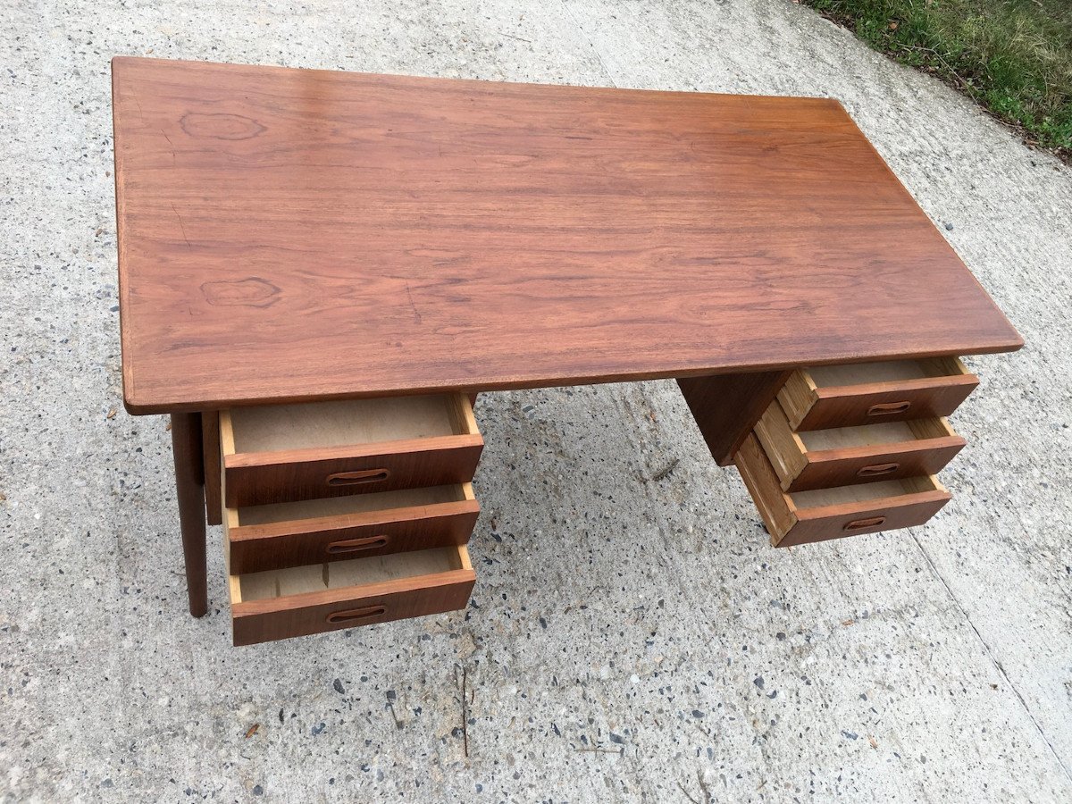 Vintage Scandinavian Mid Century Desk In Rosewood Veneer. Denmark 1960s - 1970s.-photo-3