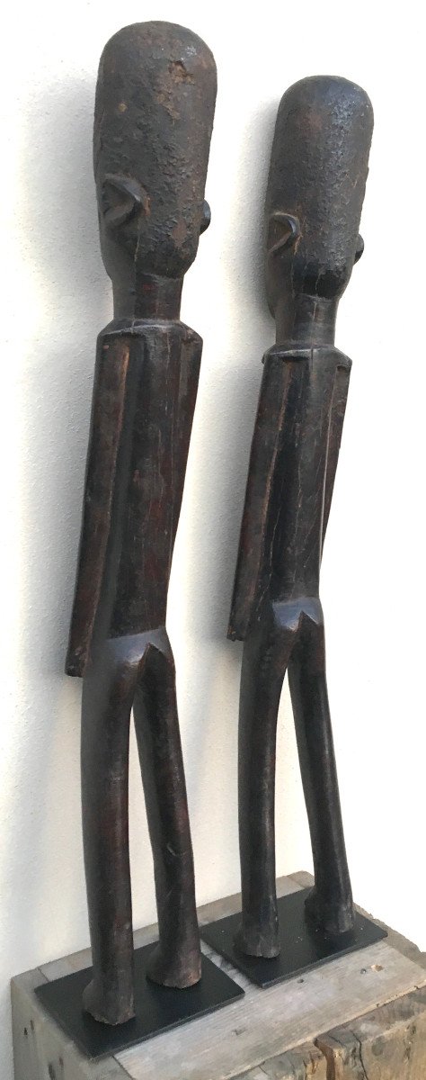 Pair Of Bateba Hardwood Statues With Black Patina. Lobi, Burkina Faso. Mid-20th Century.-photo-3