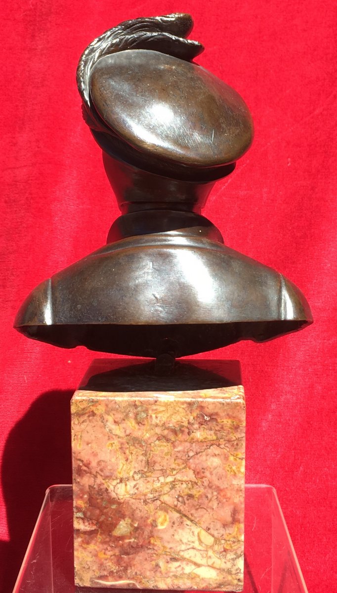 Petit Buste d'Homme En Costume De Cour En Bronze Sur Socle Marbre. France XIXe Siècle.-photo-4