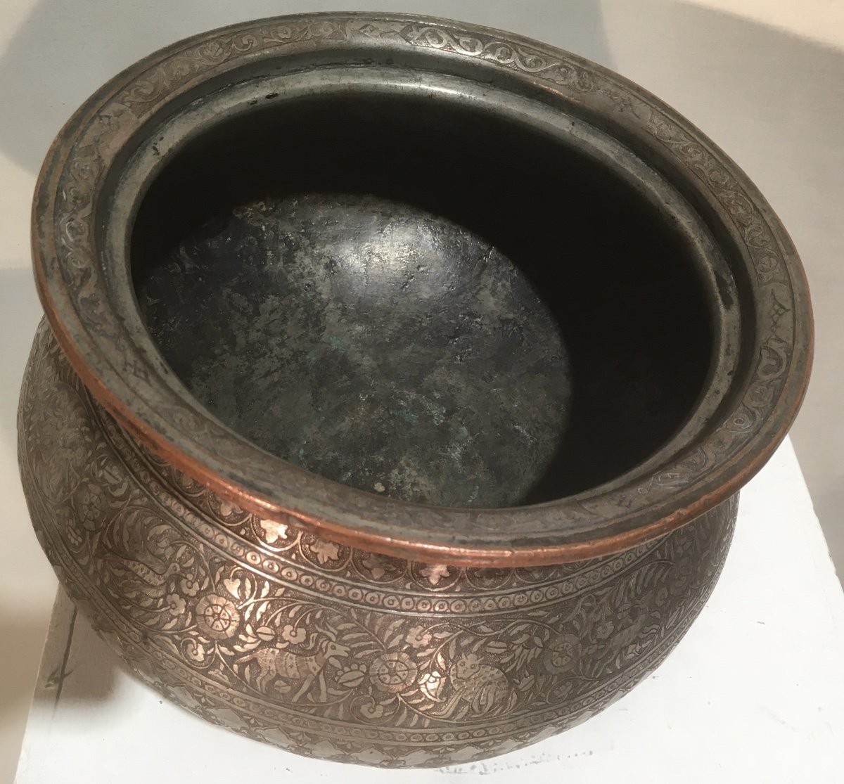 Tâs Basin In Hammered And Tinned Copper. Iran, Safavid 17th - 18th Century.-photo-2