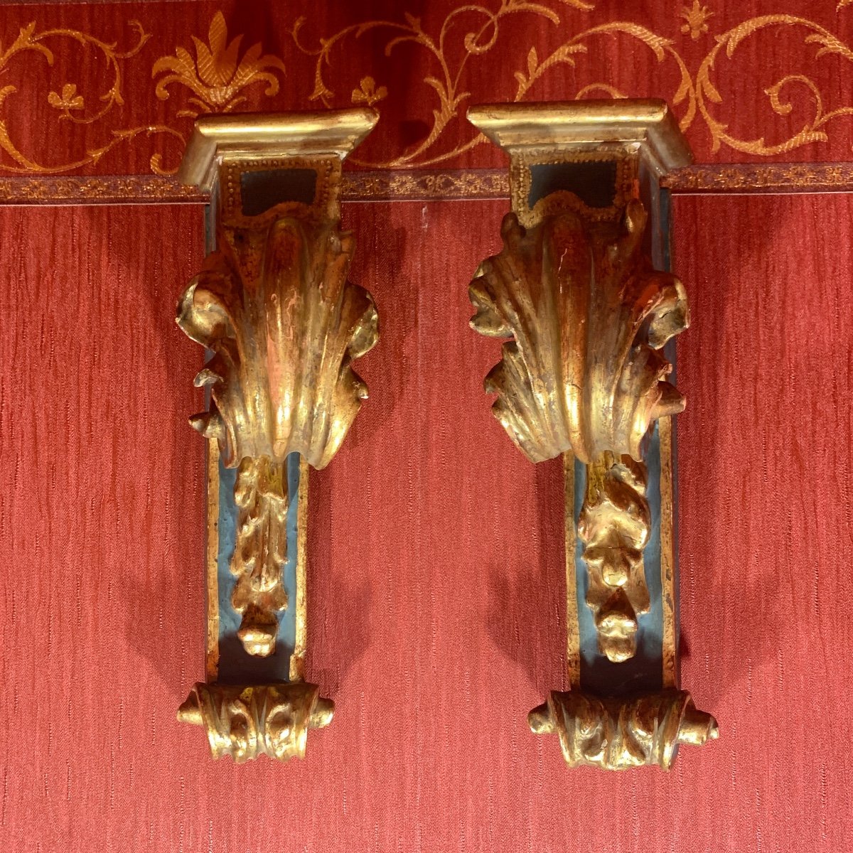 Pair Of Gilded Wood Wall Brackets -photo-2