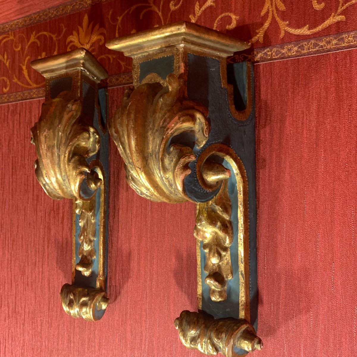 Pair Of Gilded Wood Wall Brackets -photo-3