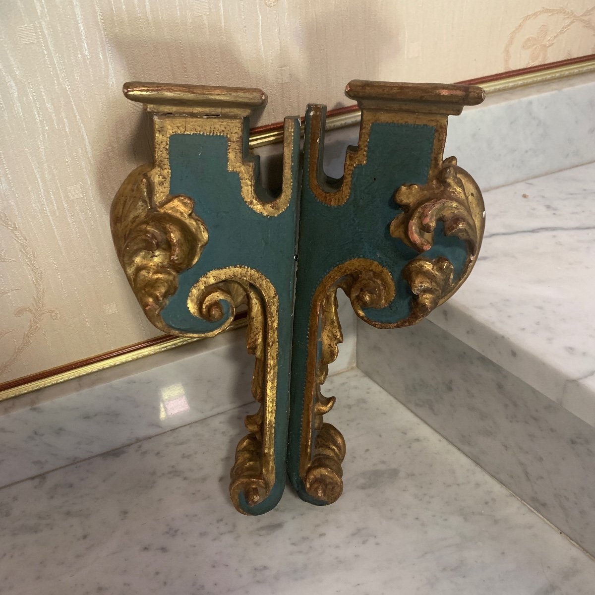 Pair Of Gilded Wood Wall Brackets -photo-4