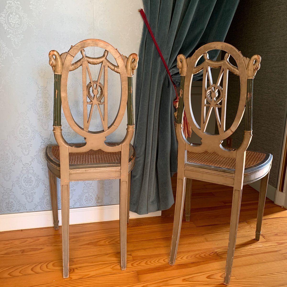 Pair Of 19th Century Medallion Back Chairs-photo-5