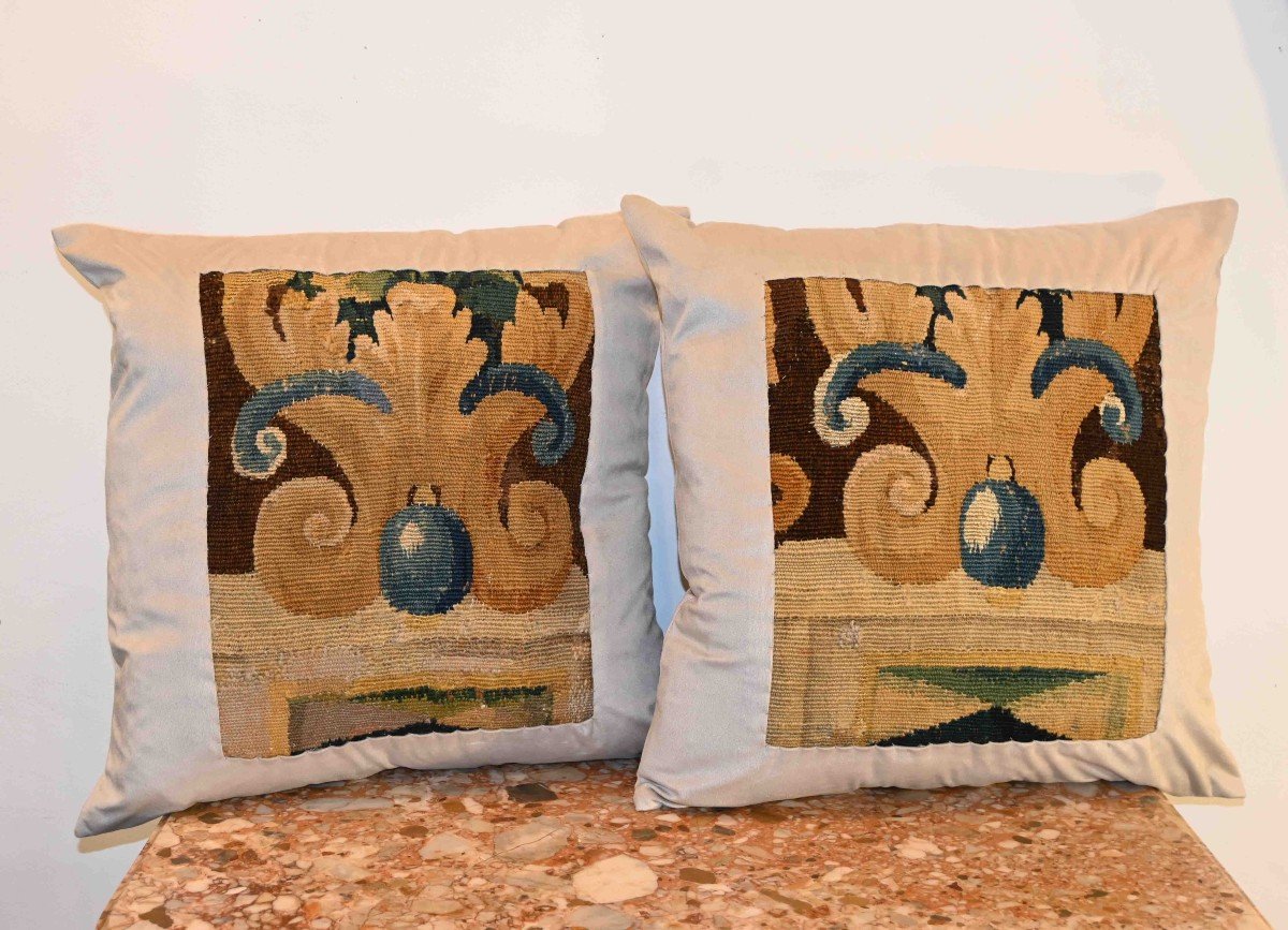 Pretty Pair Of Flanders Tapestry Cushions XVII Th Century - 45x45cm - N° 1336-photo-2