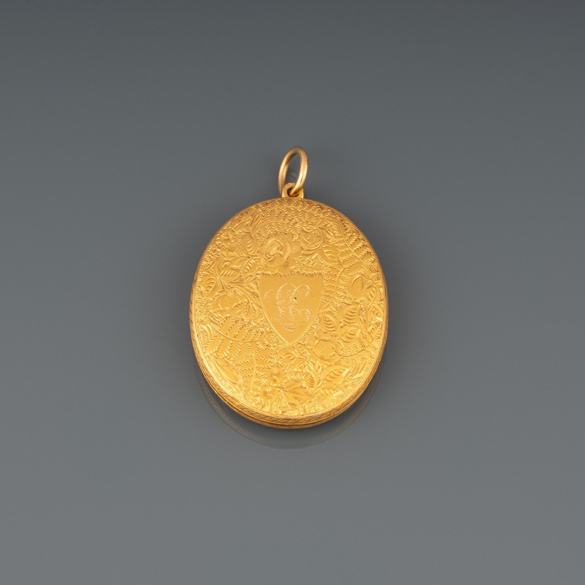 Old Medallion Pendant 19th In Gold-photo-1