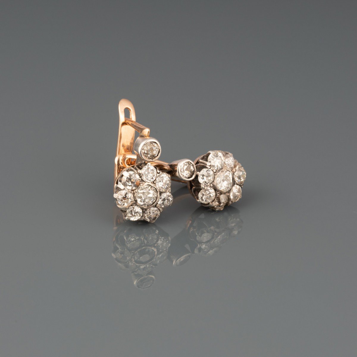 Paire De Boucles d'Oreilles Anciennes En Or Et 1 Carat De Diamant-photo-1