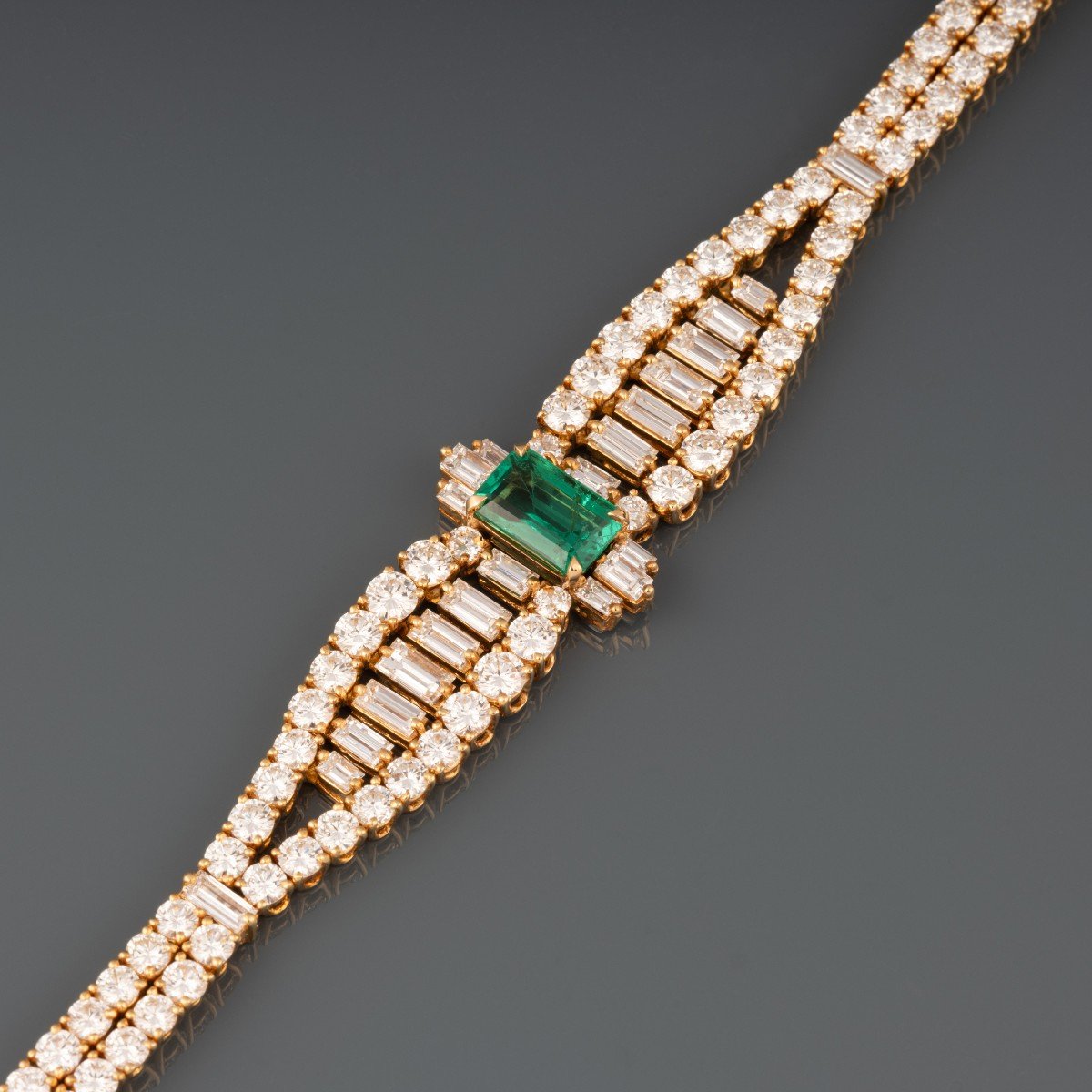 Bracelet In 13 Carat Gold With Diamonds And 2 Carats Of Emerald By Mouawad-photo-2