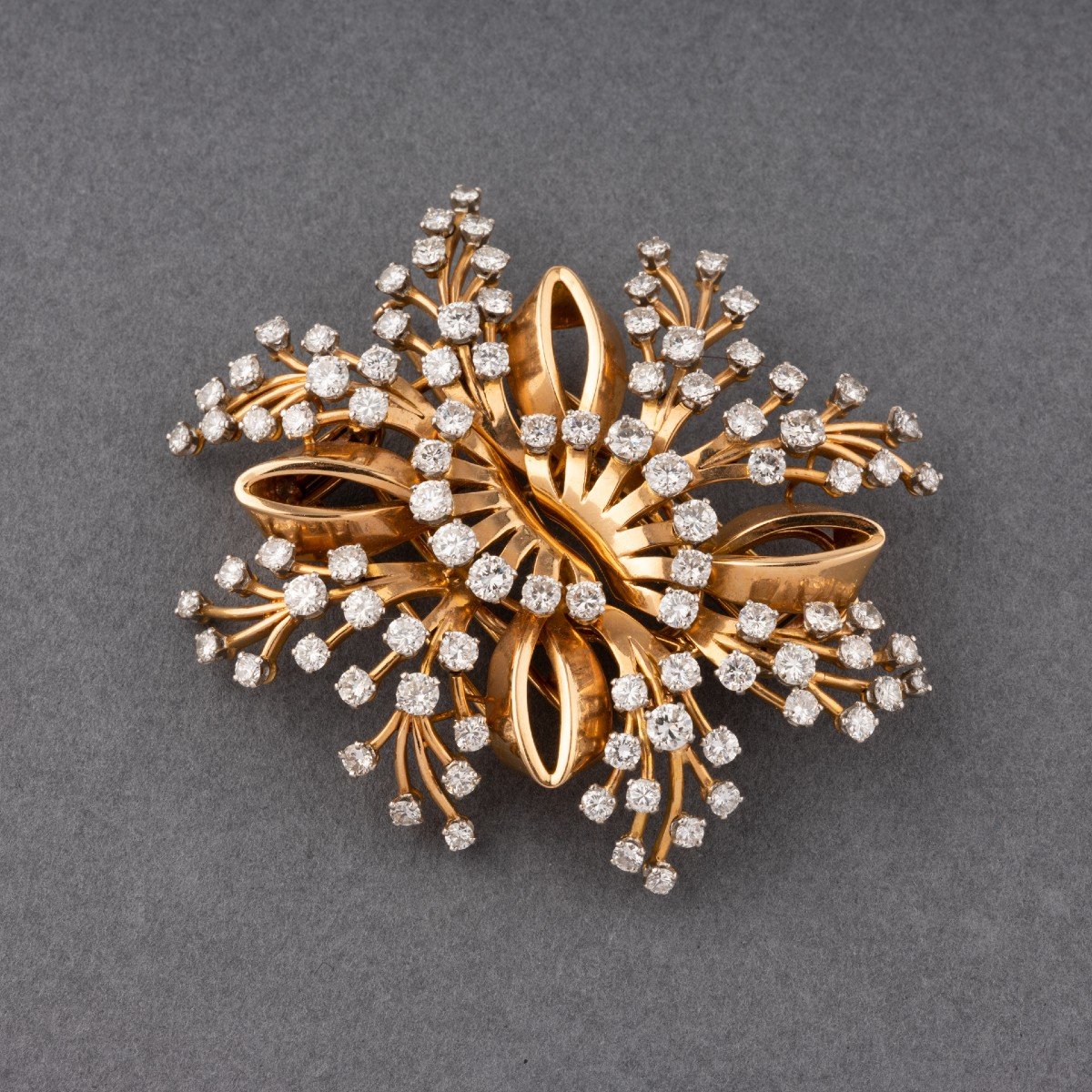 Vintage French Brooch In Gold And 8 Carats Of Diamonds-photo-2