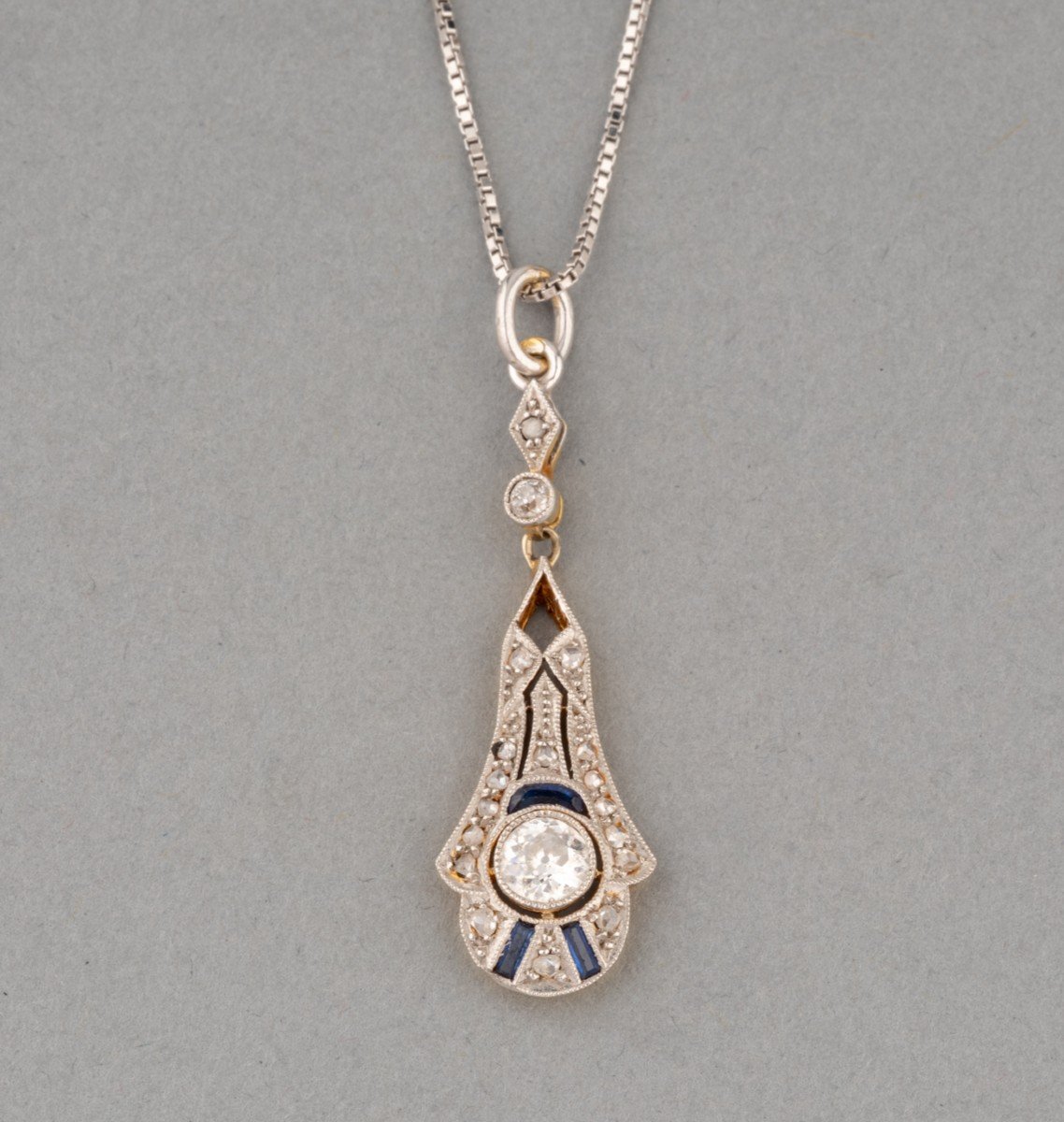 Art Deco Pendant Necklace In Gold Diamonds And Sapphires