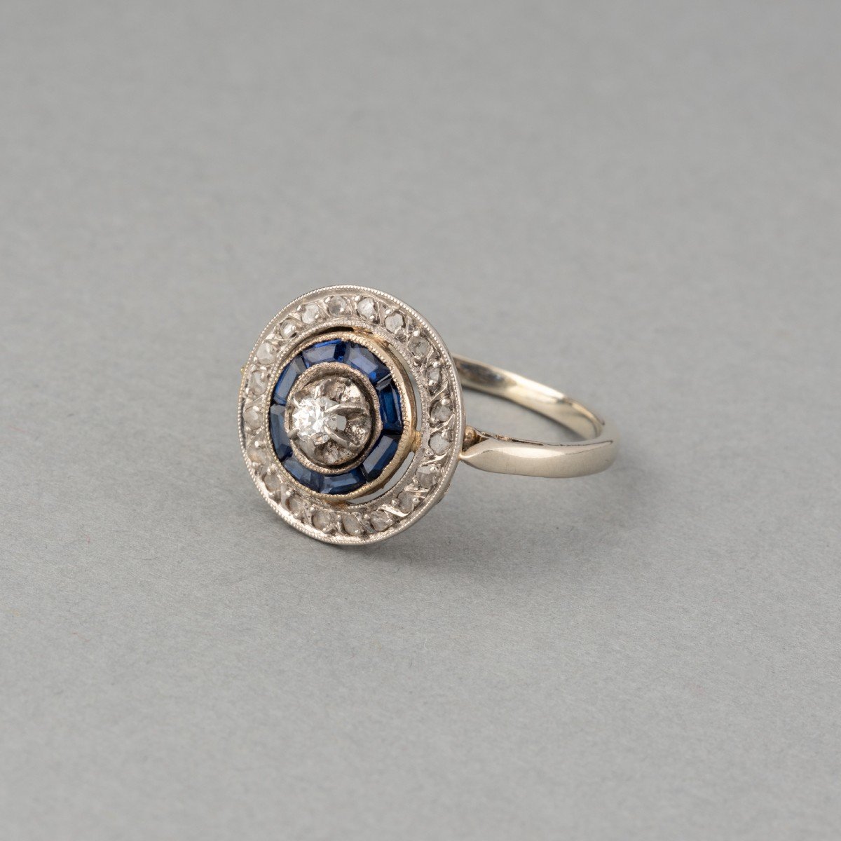 Old French Art Deco Ring In Gold Diamonds And Sapphires-photo-2