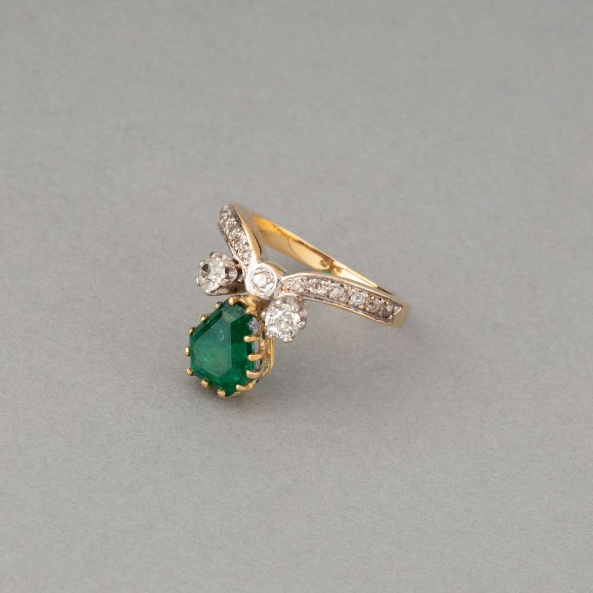 Old French Belle Epoque Duchesse Ring In Gold Diamonds And Emerald-photo-3