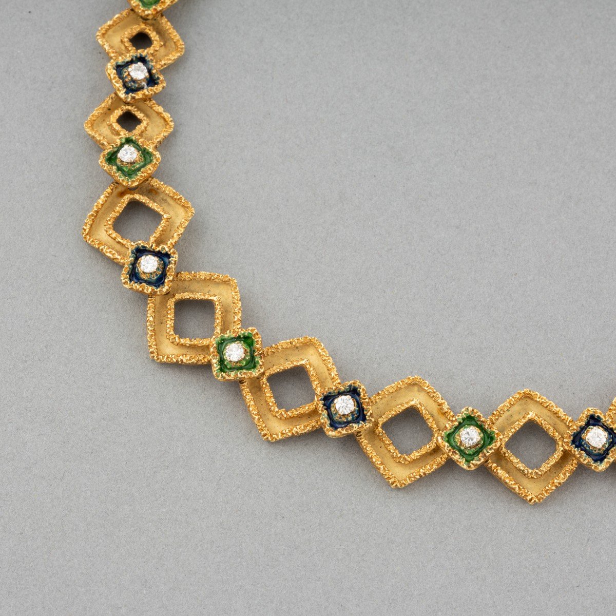 Vintage Necklace In Gold Enamel And Diamonds 70s.-photo-2
