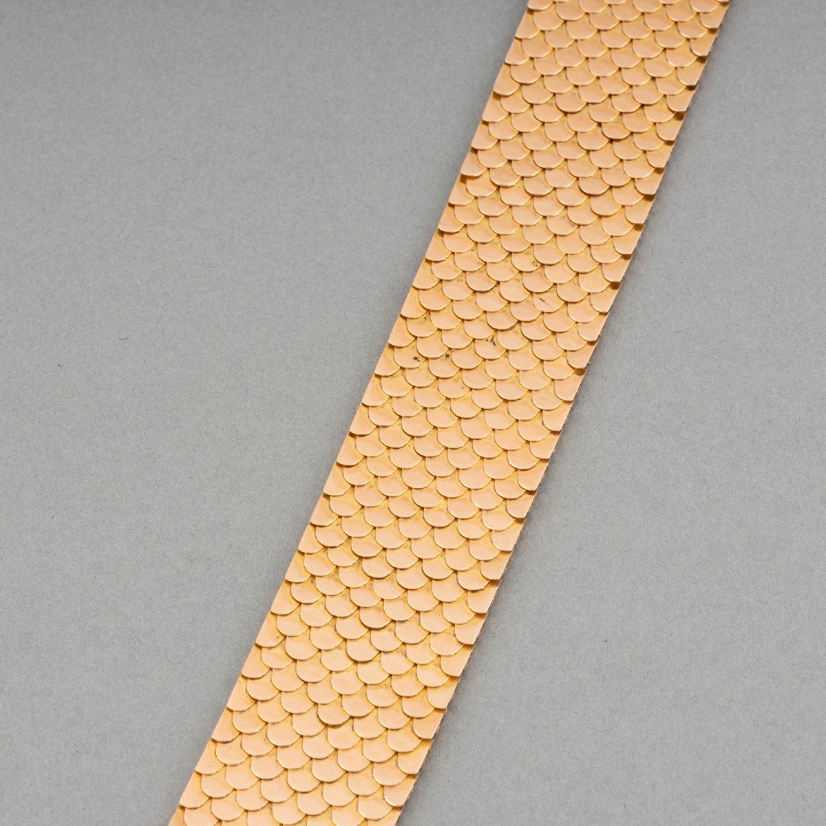 Vintage French Belt Bracelet In Gold -photo-4