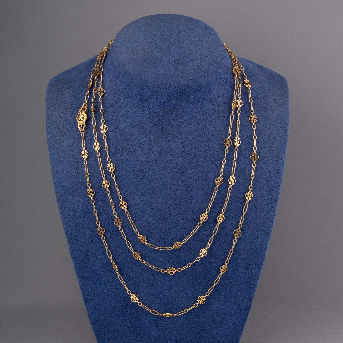 Antique French Filigree Chain Necklace In Gold 