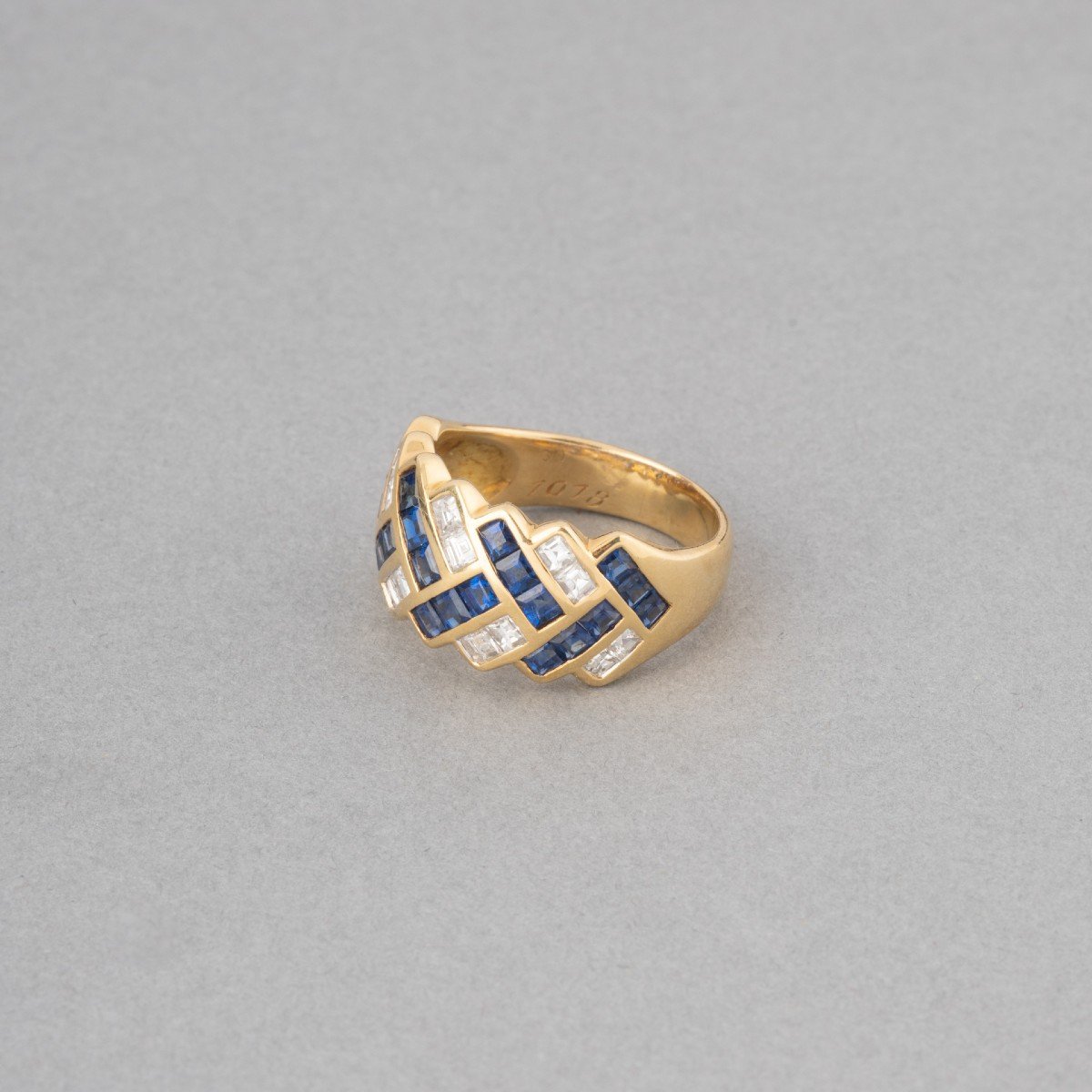 Wempe Vintage Gold Ring With Diamonds And Sapphires-photo-2