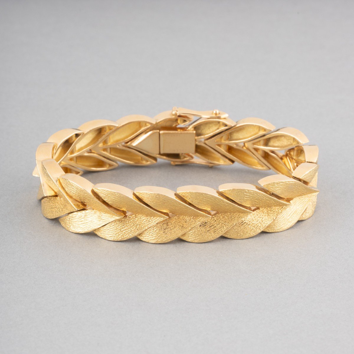 Mellerio Paris Vintage Gold Bracelet-photo-2