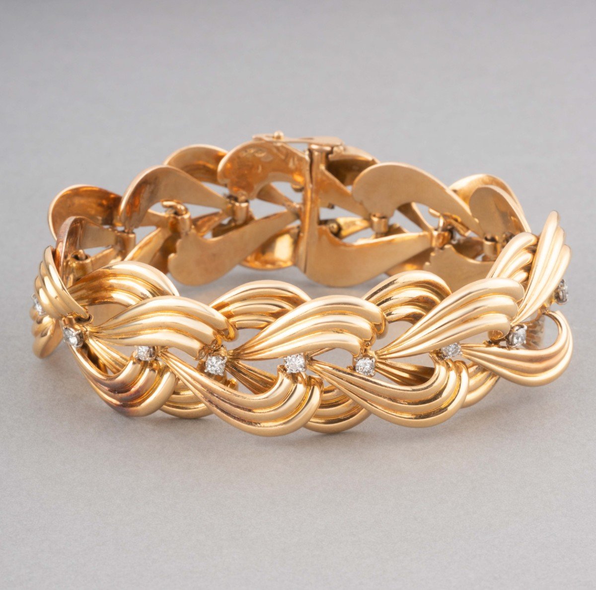 Vintage French Bracelet In Gold And Diamonds