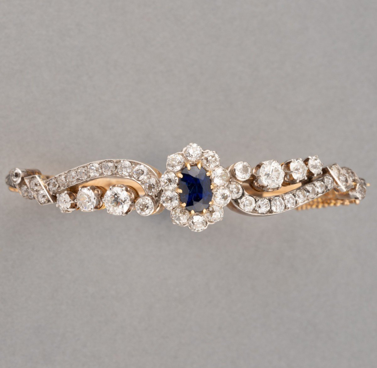 Bracelet Français Ancien En Or Diamants Et Saphir