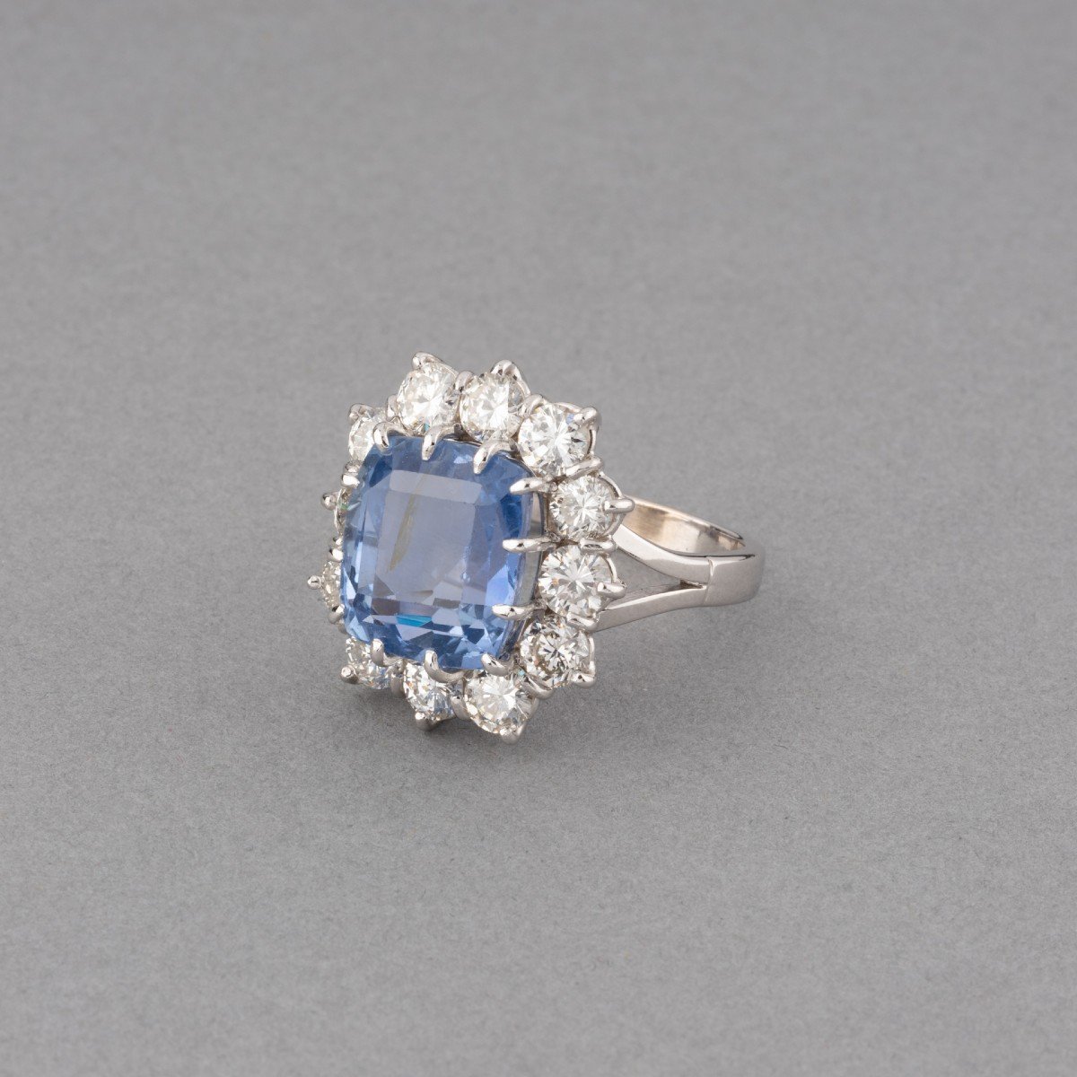 Certified French Ring 7.40 Carat Sapphire And Gold And Diamonds-photo-2