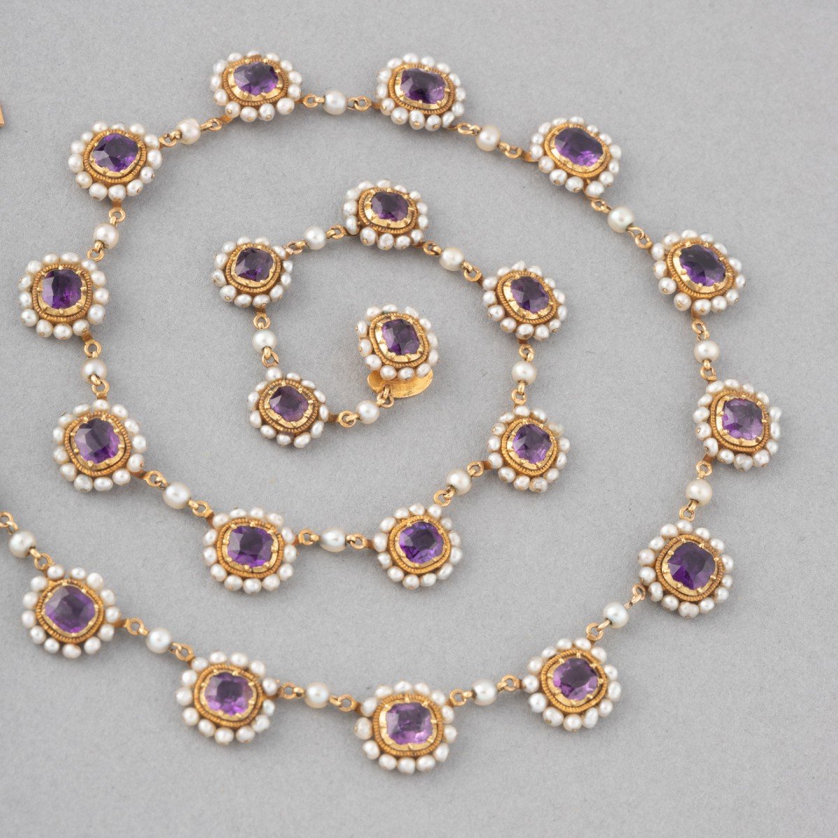 Antique 19th Century French Necklace In Gold, Amethysts And Pearls-photo-2