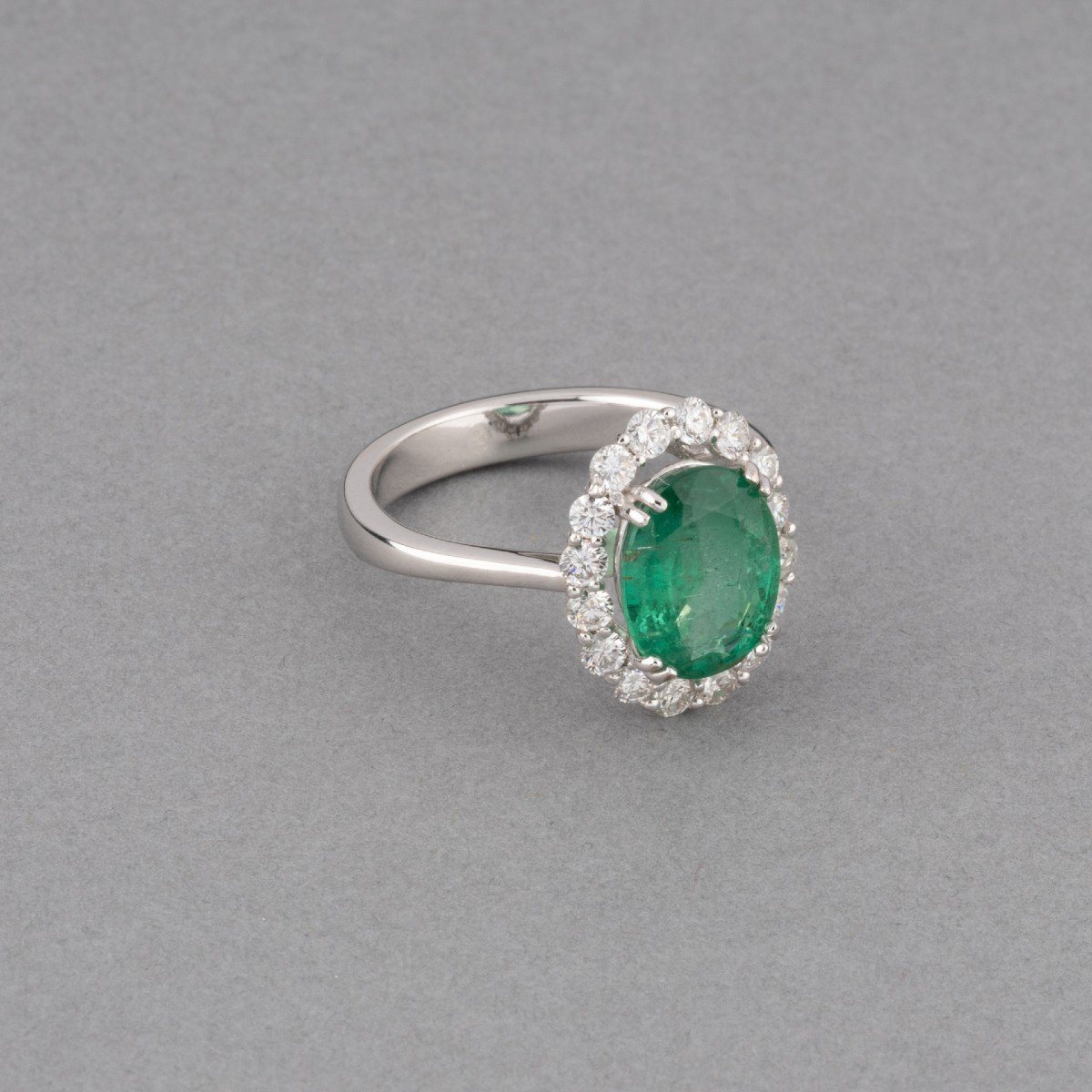 Certified Vintage French Emerald Ring 2.08 Carats-photo-4