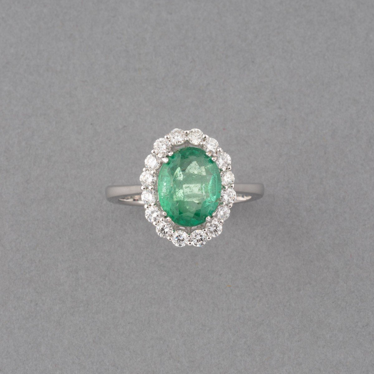 Certified Vintage French Emerald Ring 2.08 Carats-photo-1