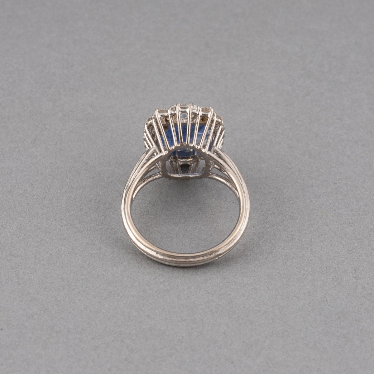 Vintage French Ring In Gold Diamonds And Certified Sapphire Of 5.20 Carats-photo-4