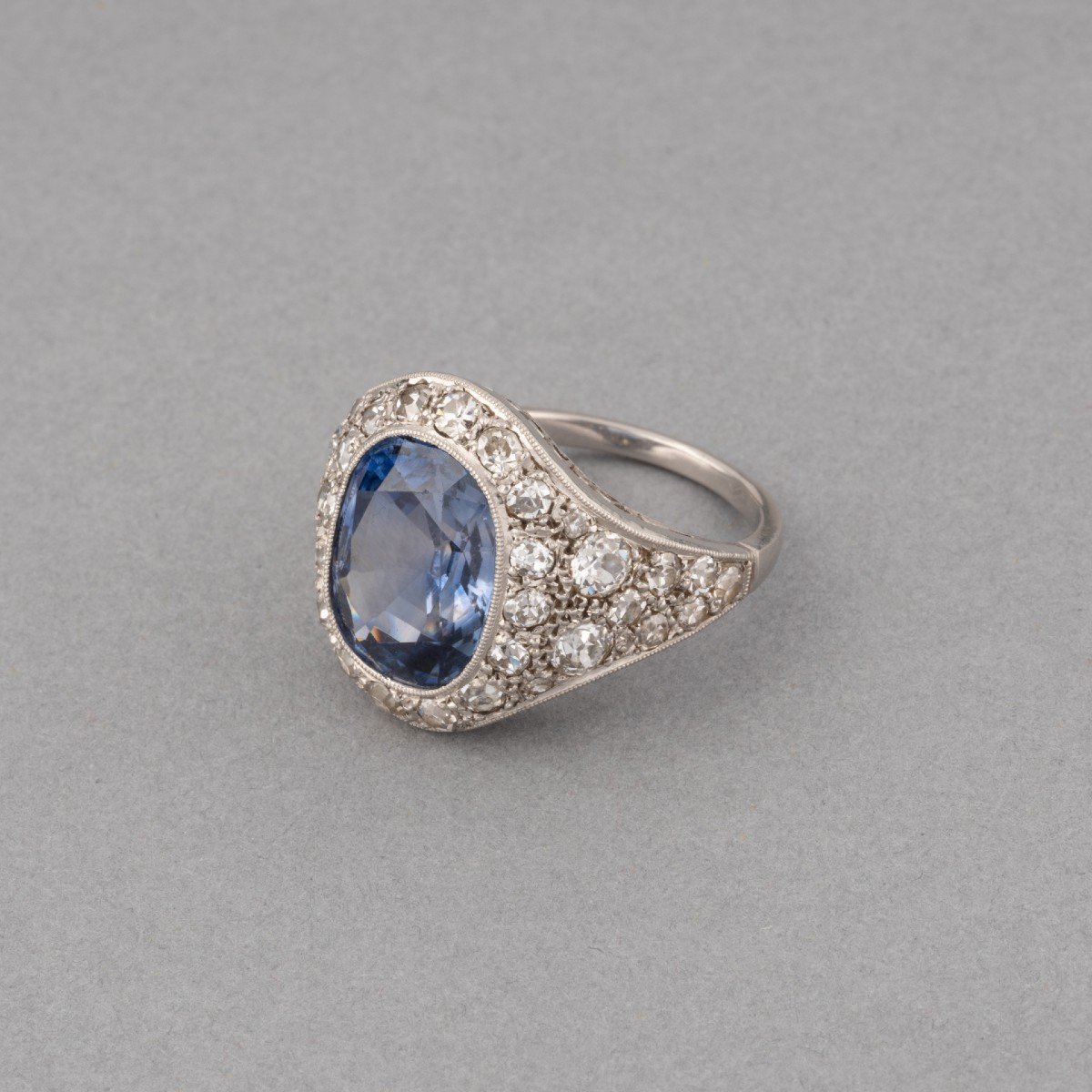 Certified French Art Deco Ring In Platinum Sapphire And Diamonds-photo-2