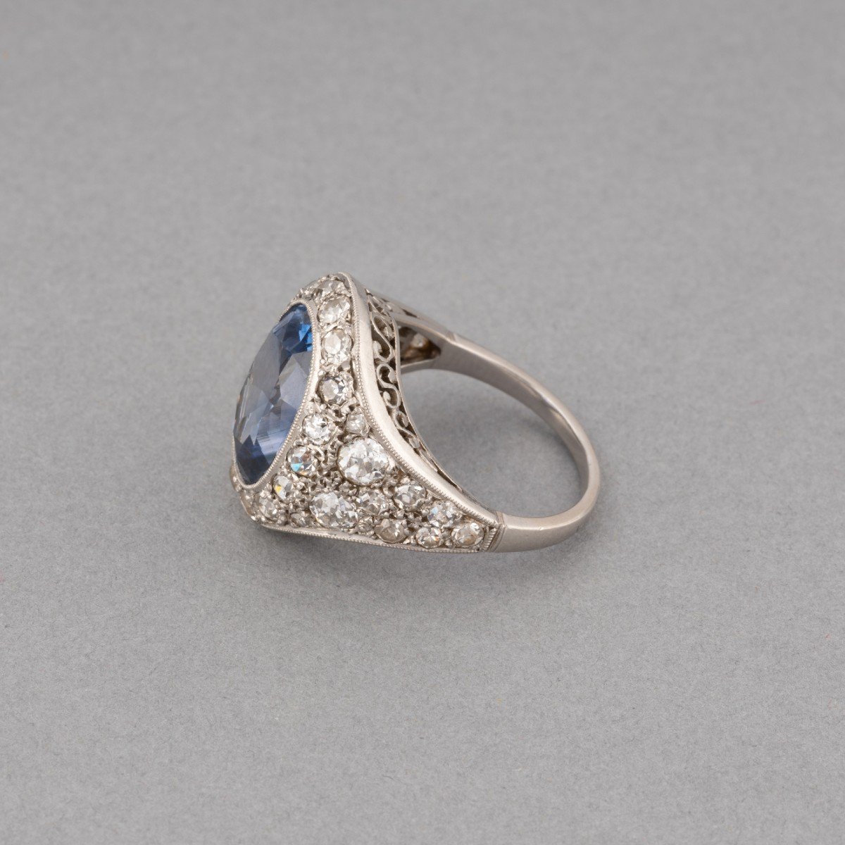 Certified French Art Deco Ring In Platinum Sapphire And Diamonds-photo-3