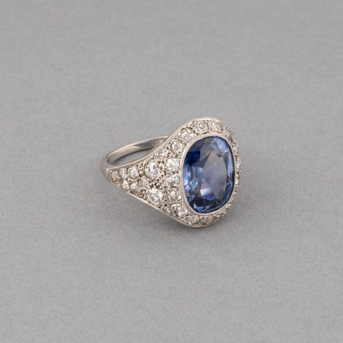 Certified French Art Deco Ring In Platinum Sapphire And Diamonds-photo-4