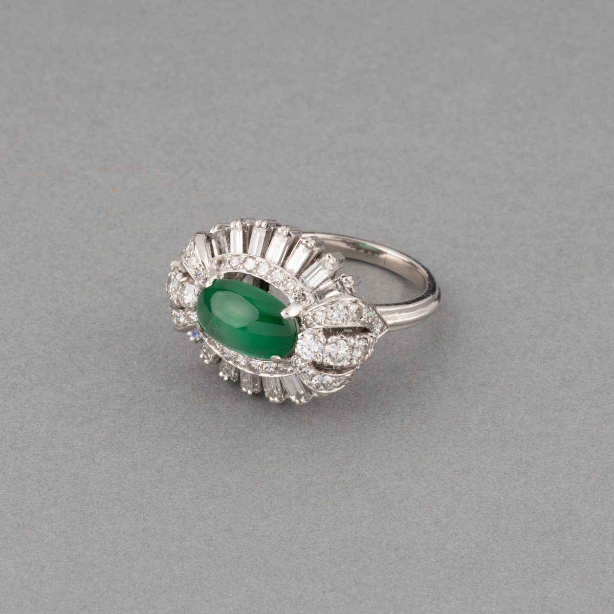 Vintage French Ring In Platinum Diamonds And Emerald-photo-3