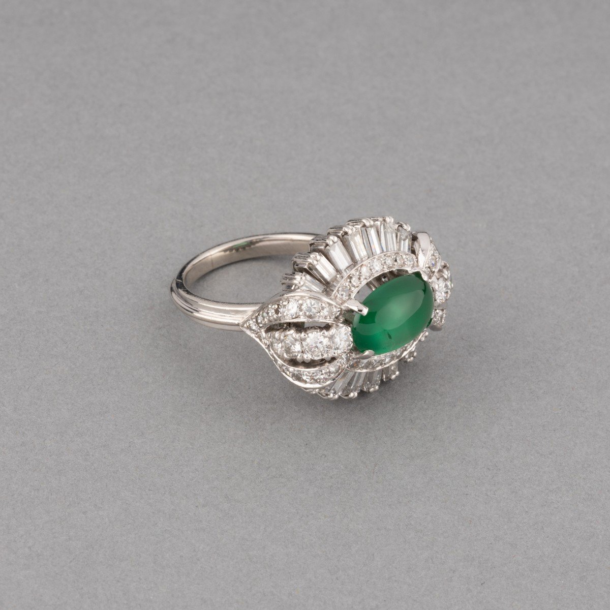 Vintage French Ring In Platinum Diamonds And Emerald-photo-2