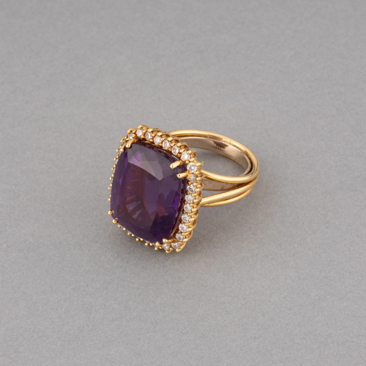 Vintage Gold Ring With Diamonds And Amethyst-photo-2